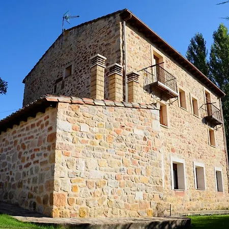 Alcarrena Holiday home *